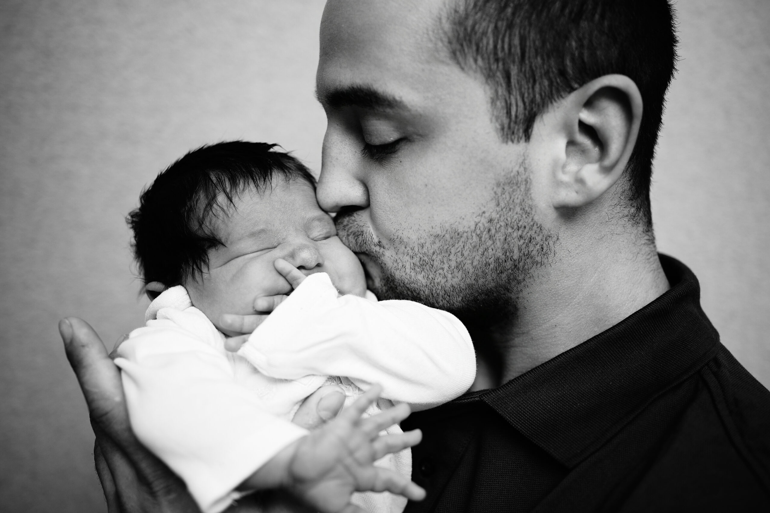 Neugeborene & Babybauch Fotografie Raphael Reiter